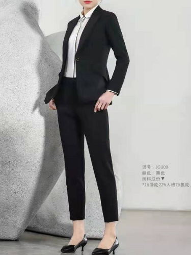 女士西服
