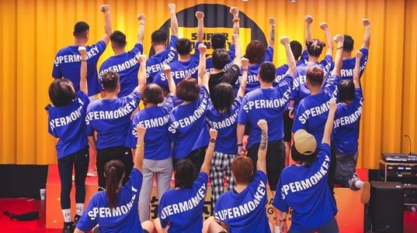 長(zhǎng)沙炭河服飾有限公司,長(zhǎng)沙西服定制公司,工作服定制,沖鋒衣定制,T恤定制