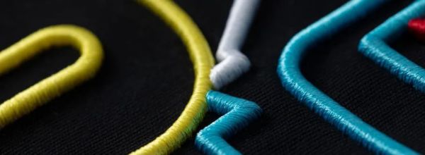 長(zhǎng)沙炭河服飾有限公司,長(zhǎng)沙西服定制公司,工作服定制,沖鋒衣定制,T恤定制